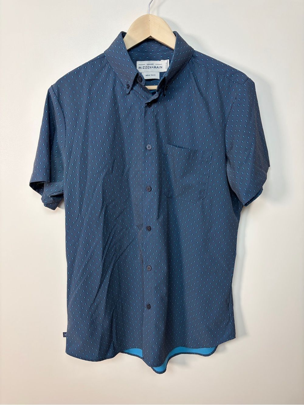 Mizzen+Main Leeward Shirt Mens Medium Blue Geometric Short Sleeve Trim Stretch